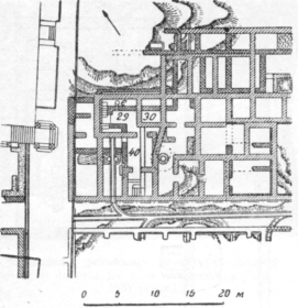 План монетного двора в Херсонесе: е — поглощающий колодезь. 29; 30; 40 — коридор