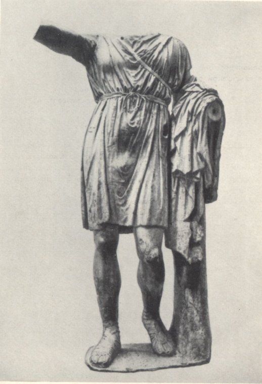 Статуя Сизифа I с Монумента фессалийцев. Мрамор. 335 г. до н. э.