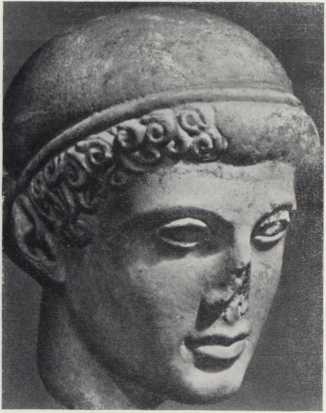 Голова Афины. Деталь западной метопы храма Зевса «Геракл и немейский лев». V в. до н. э.