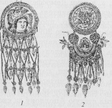 Украшения: 1 - золотая височная подвеска с головой Афины Партенос; 2 -золотая серьга роскошного стиля. Курган Куль-Оба. IV в. до н. э.